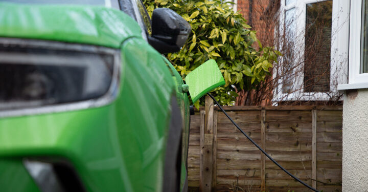 Britons ‘could be paid up to £800 for selling their EV’s energy to the grid’