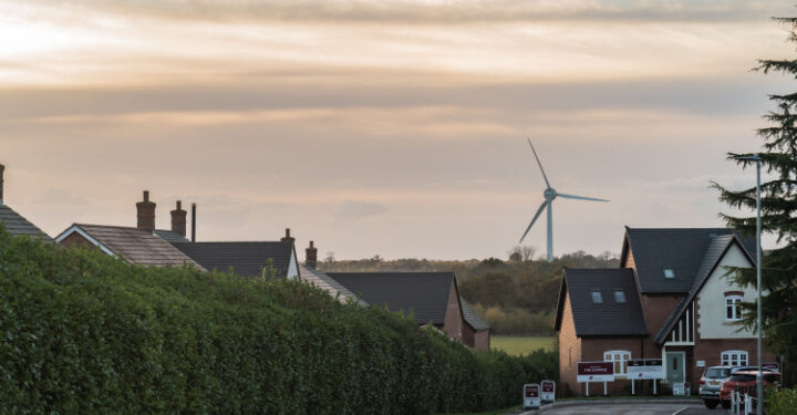 UK wind turbines break new record