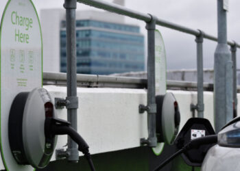 Government urged to axe EV ‘pavement tax’
