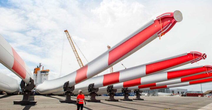 Recyclable blades to spin on giant UK offshore wind farm