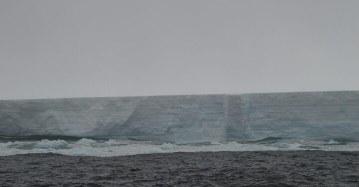 Iceberg the size of London on the run