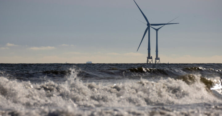 Scotland’s first floating solar panel array to make waves
