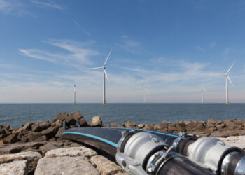 UK to power 1.8m homes with ‘world’s biggest’ power line