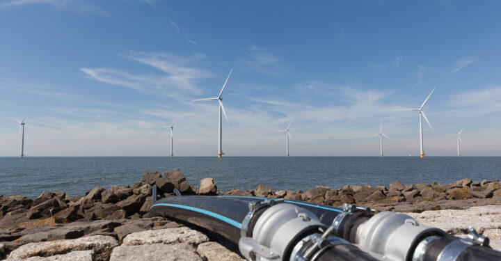 UK to power 1.8m homes with ‘world’s biggest’ power line