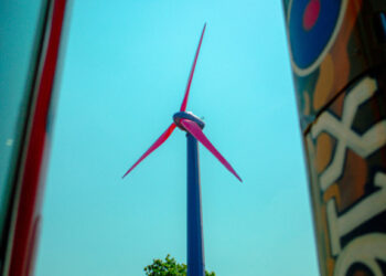 Octopus makes a ‘Gale’-stonbury entrance with giant wind turbine