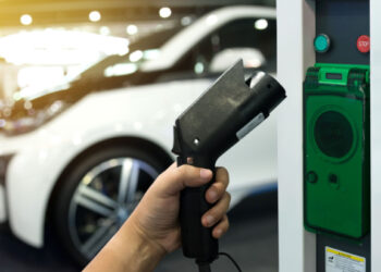 Electric vehicles could balance UK power grid cheaper!