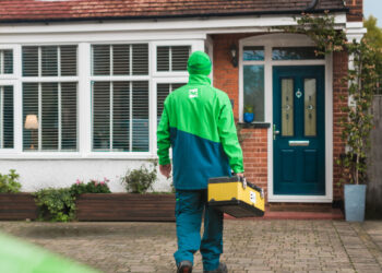 Energy efficiency comes to visit UK homes