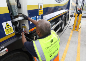 ‘UK’s largest’ electric trash fleet rolls out