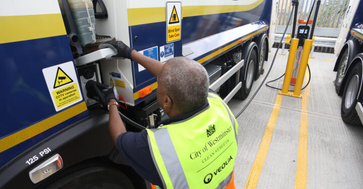 ‘UK’s largest’ electric trash fleet rolls out