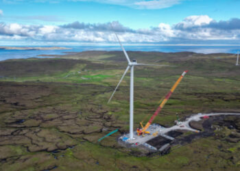 Final turbine installed at onshore wind farm in Shetland