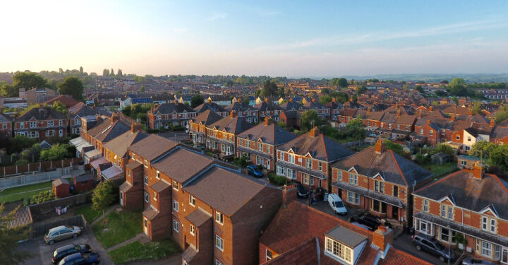UK scraps EU water pollution rules to build 100,000 homes