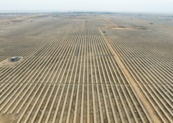 ‘World’s largest’ renewable park powers up