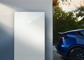 Tesla launches new UK home battery
