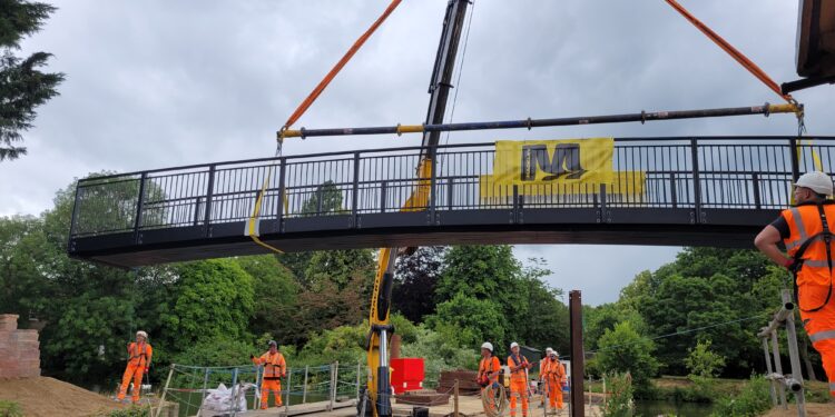 From fishing nets to footbridge: A catchy new solution