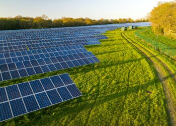 UK to ease solar and onshore wind planning rules