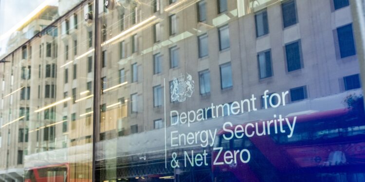 UK to pilot data sharing system for energy