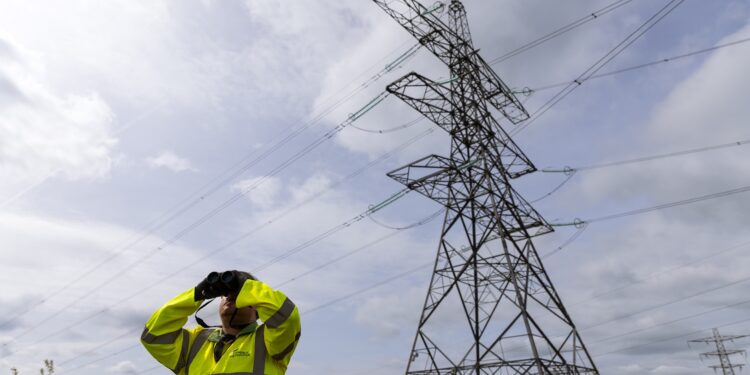 Iberdrola completes €5bn acquisition of Electricity North West