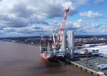 Wind turbines get a second spin as blade recycling takes off in ‘UK first’