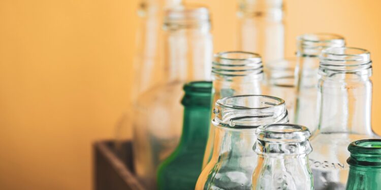 Wales proposes including glass in deposit return scheme