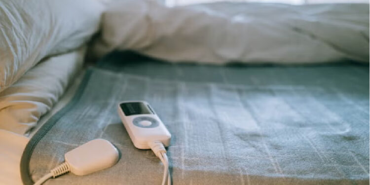 Suppliers offer free electric blankets to help cut bills this winter