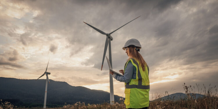 MPs warns clean energy targets will be missed without skills overhaul