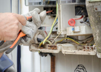 Energy theft surges costing economy £1bn