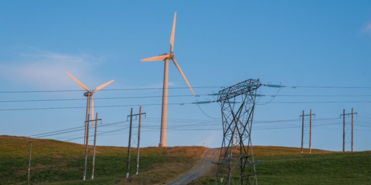 Tories warn of blackouts as experts defend renewables rollout
