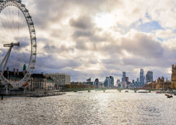 Is the Thames now a source of heat?