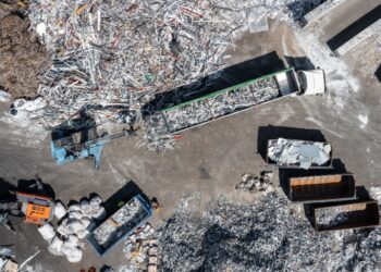 EU renewable energy plans ‘at risk from raw material shortages’