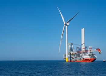 Record turbine installation boosts offshore wind and emissions reduction
