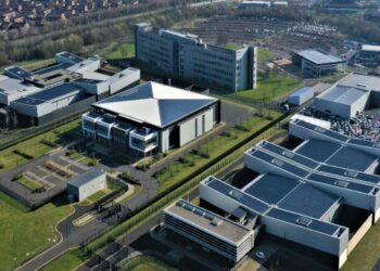 UK data centre cuts carbon by 75% with hourly renewable matching