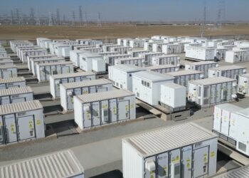 China dominates battery storage growth