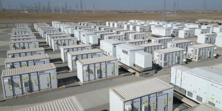 China dominates battery storage growth