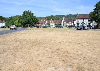 Heatwave returns as drought and power demand pile pressure on Britain